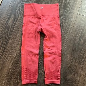 Coral gymshark leggings. Only worn once just didn’t like the fit on me!
